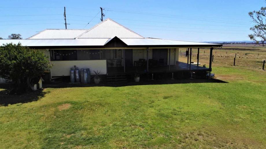 204 Huckers Road Spring Creek QLD 4361