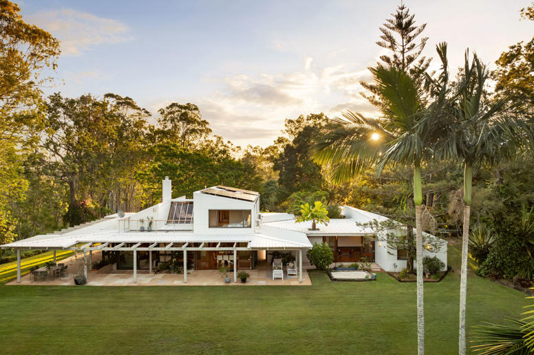 69 Deerhurst Road Brookfield QLD 4069