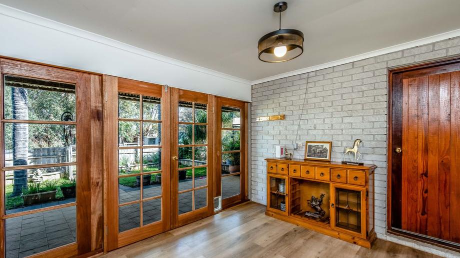 207 Hall Road Waggrakine WA 6530