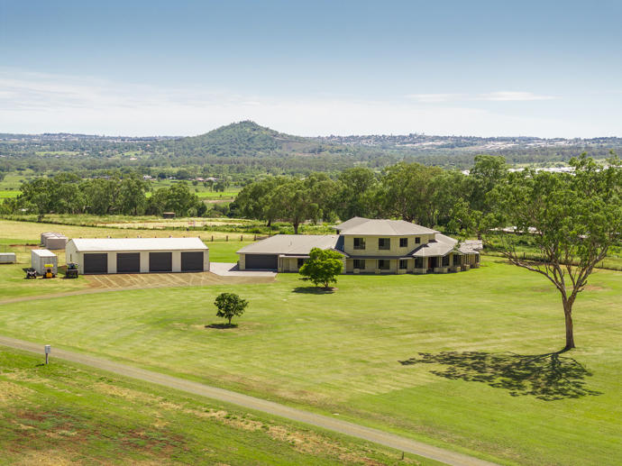142 Bunkers Hill School Road Westbrook QLD 4350
