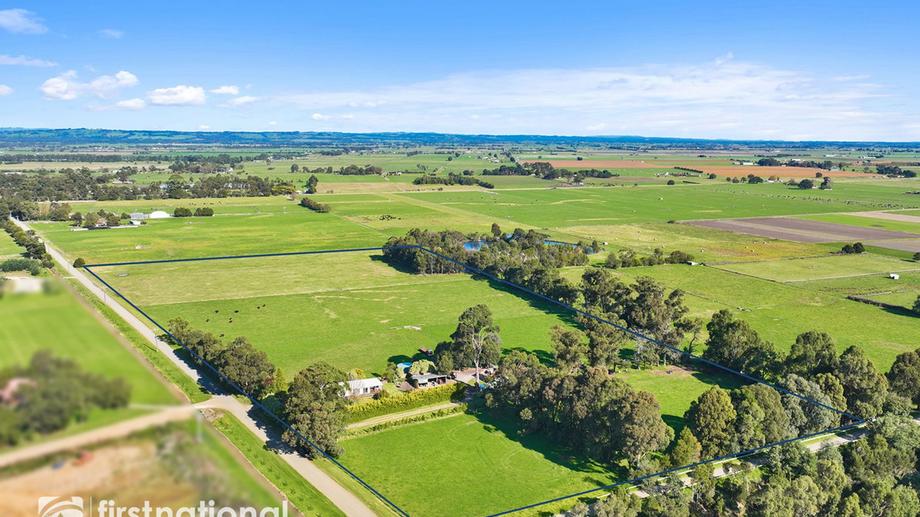 350 Bunyip-Modella Road Iona VIC 3815