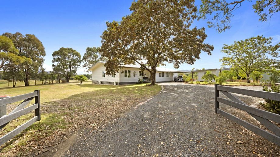 23 Burns Road Glenburn VIC 3717
