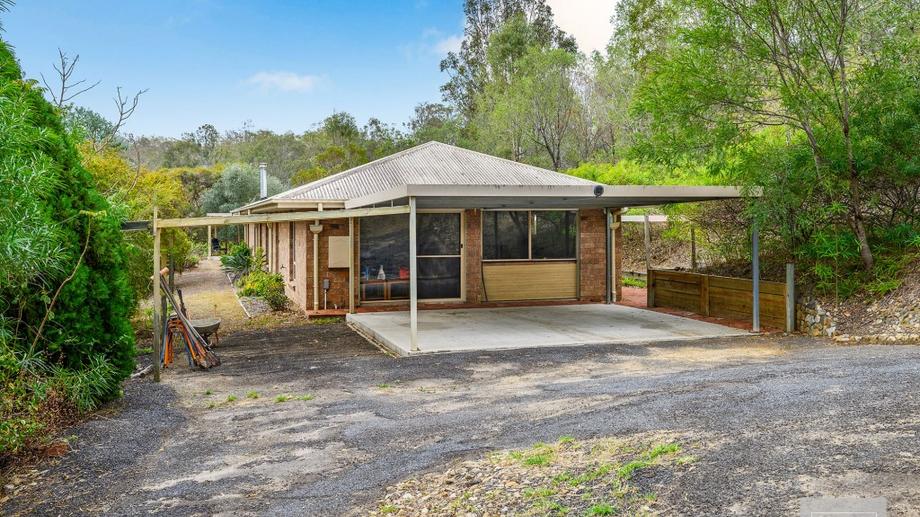 43 Portsmouth Court Mundoolun QLD 4285
