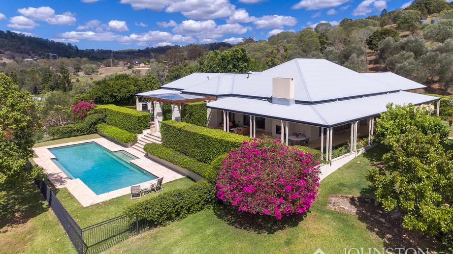 183 Upper Brookfield Road Brookfield QLD 4069