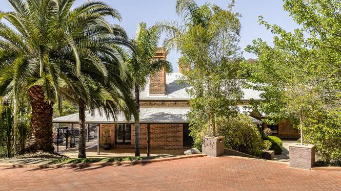 85 Hopetoun Avenue Mount Martha VIC 3934