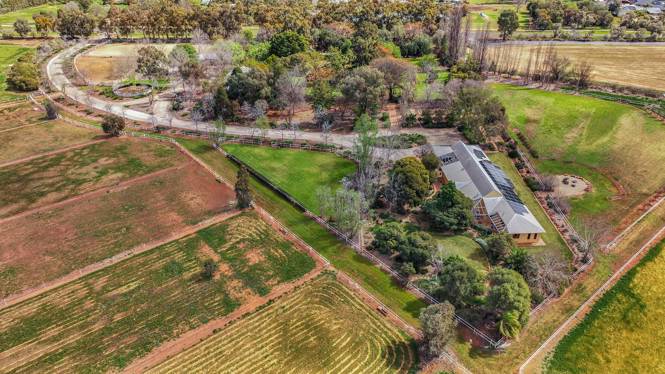 216 Boorga Road Lake Wyangan NSW 2680