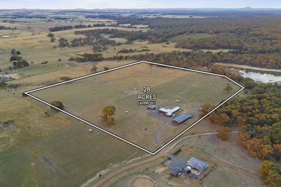 10 Davies Court Snake Valley VIC 3351