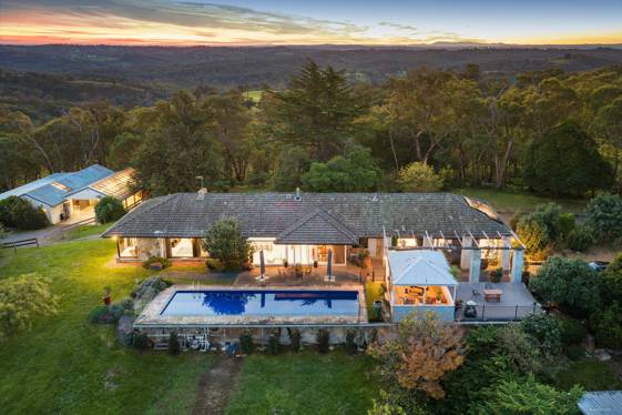 282 Ridge Road Christmas Hills VIC 3775
