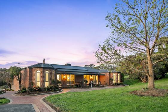 211 Belgrave-Hallam Road Belgrave South VIC 3160