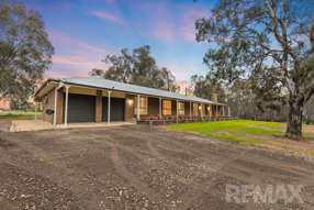 8 Sycamore Road Lake Albert NSW 2650