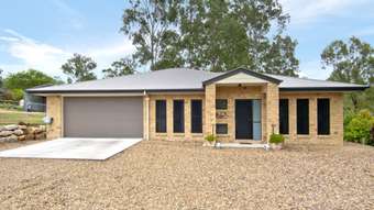 Horse Property for Sale - 14 Melaleuca Court Jimboomba QLD 4280