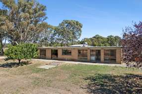 100 McKinleys Road Clunes VIC 3370