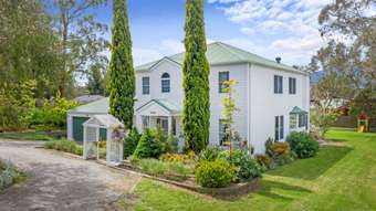 Horse Property for Sale - 6 Kent Road Launching Place VIC 3139