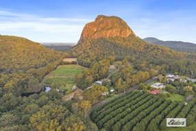 171 Barrs Road Glass House Mountains QLD 4518
